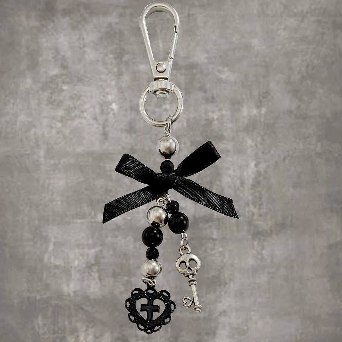 Gothic Cross Love Heart Skull Key Pendant Keychain for Women Trend Black Bowknot Key Ring Female Halloween Y2K Jewelry