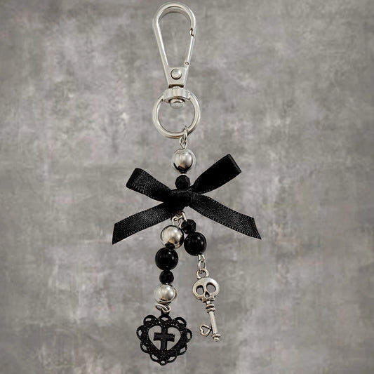 Gothic Cross Love Heart Skull Key Pendant Keychain for Women Trend Black Bowknot Key Ring Female Halloween Y2K Jewelry